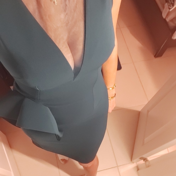 Dress - Picture 7 of 9